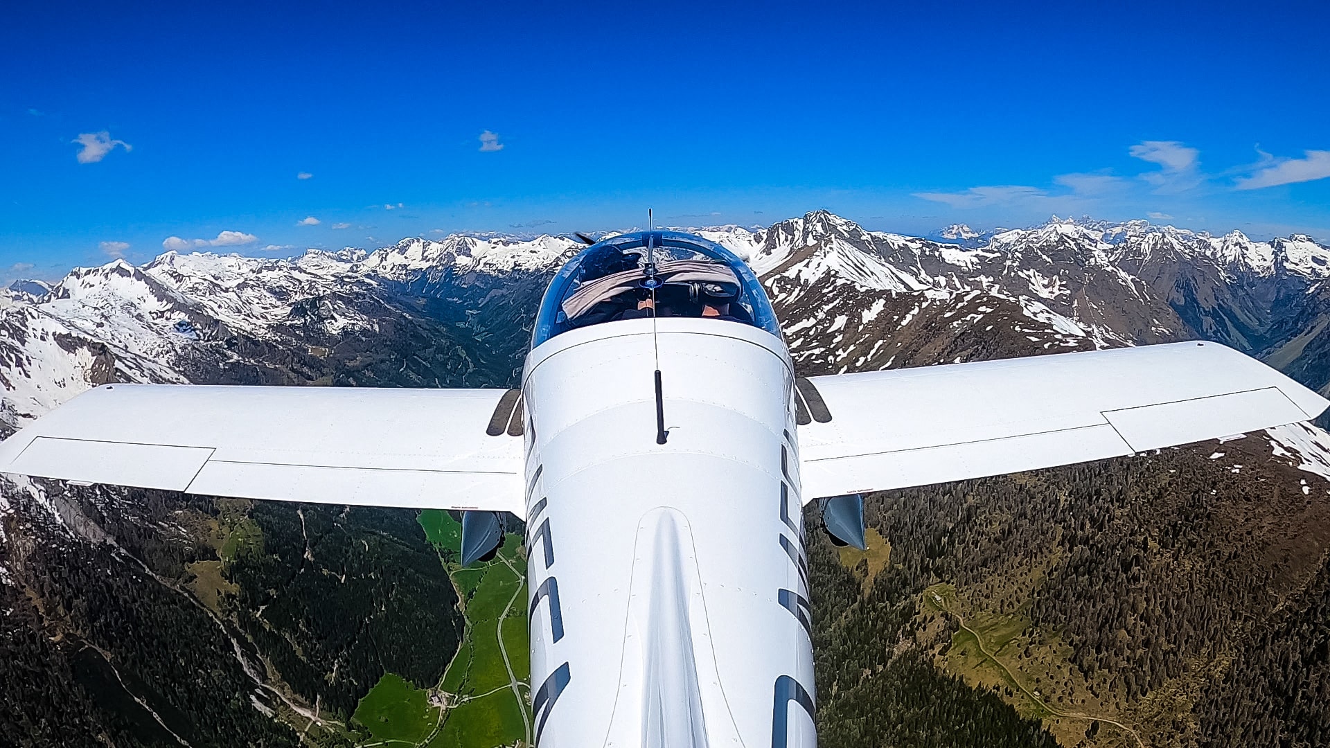 Flugstunde Alpentour, mit dem Ultraleichtflugzeug über die Obertauern nach Mauterndorf