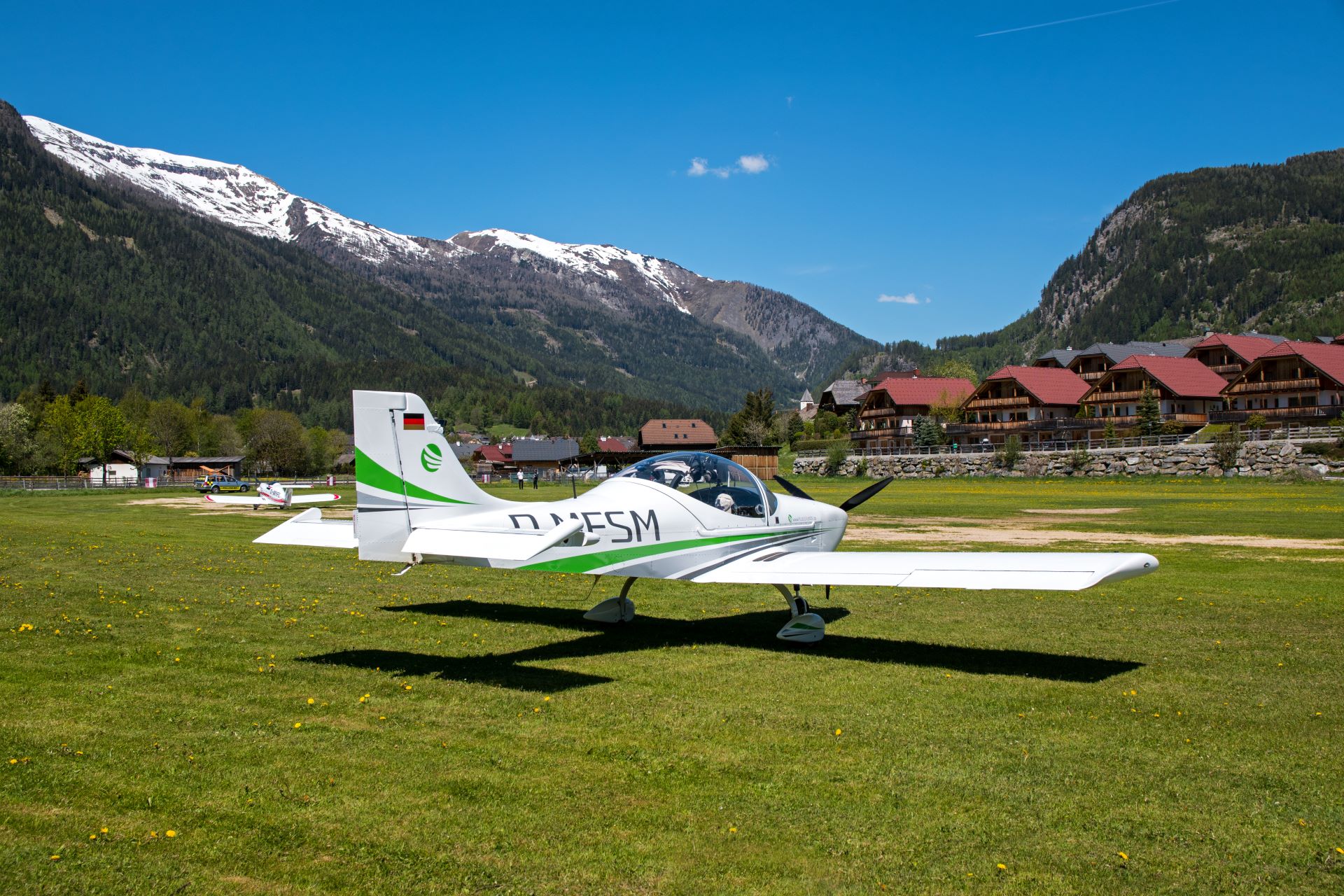 Flugstunde Alpentour, Flugplatz Mauterndorf LOSM